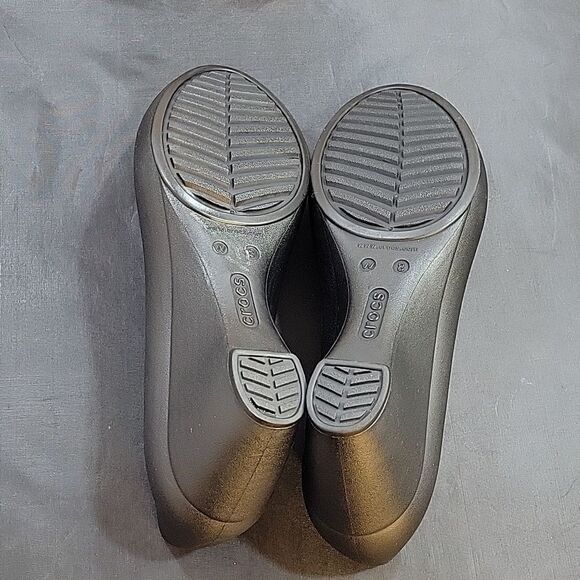 CROCS WOMEN'S LINA WEDGE ROUND TOE SLIP-ON SHOES - Picture 15 of 16